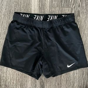 Like New Women’s Black Nike Shorts Small